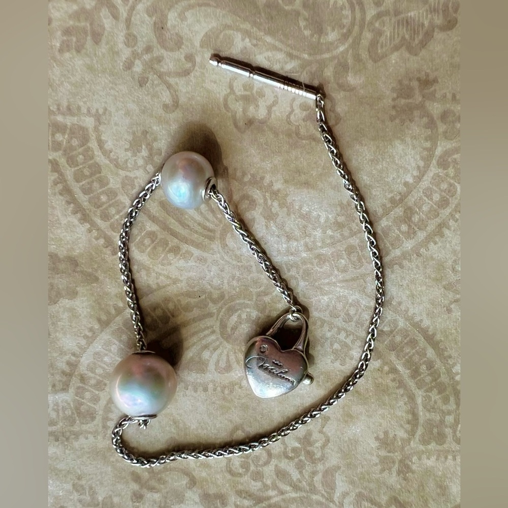 Elegant Silver and Pearl Bracelet